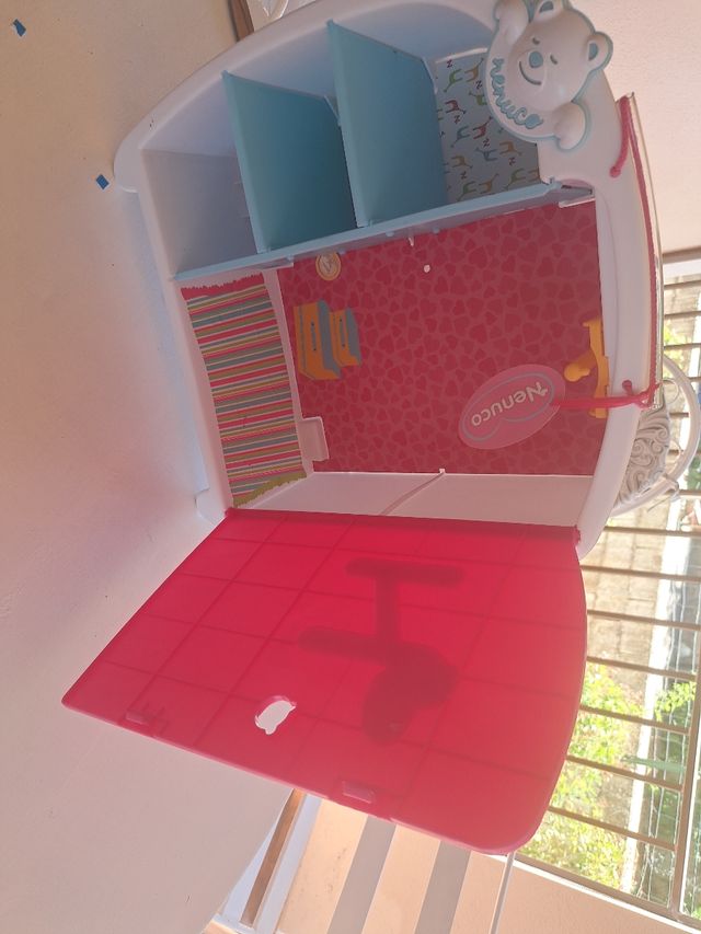 Armario Nenuco para muñecas