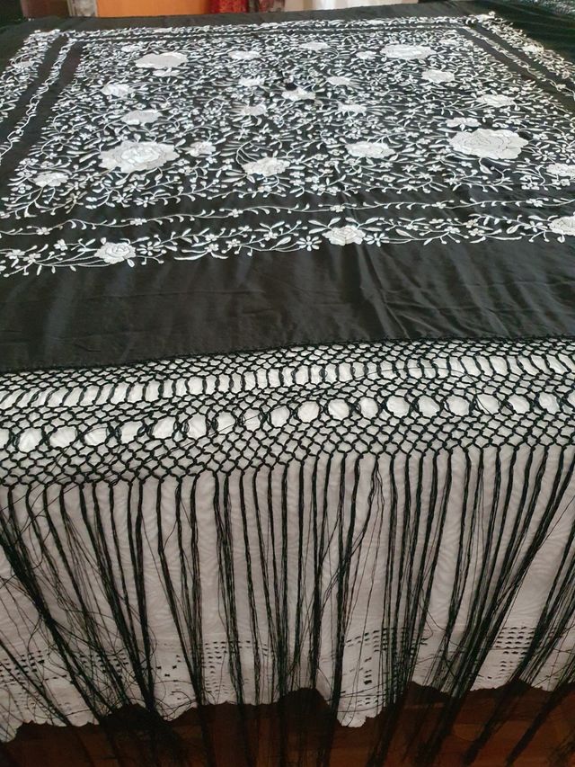 Manton Manila grande.