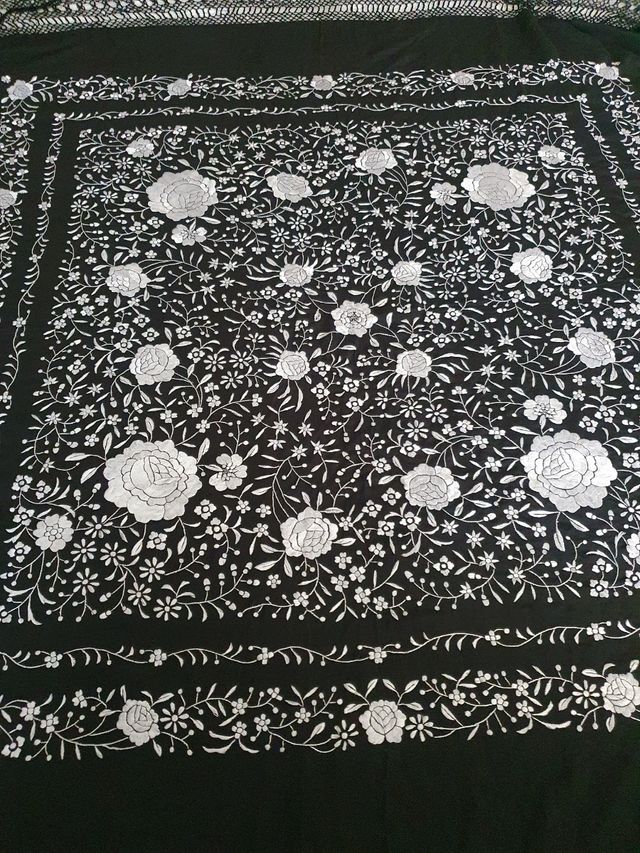 Manton Manila grande.