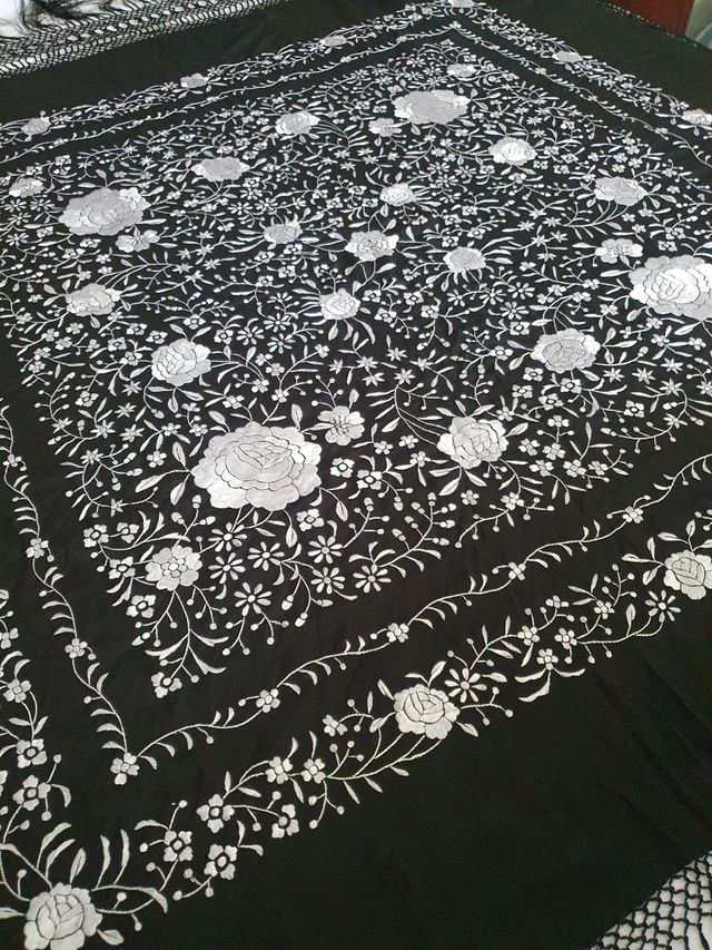 Manton Manila grande.