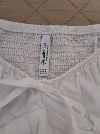 Blusa blanca Stradivarius - Top corto. Talla S