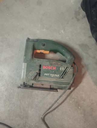 Sierra eléctrica Bosch