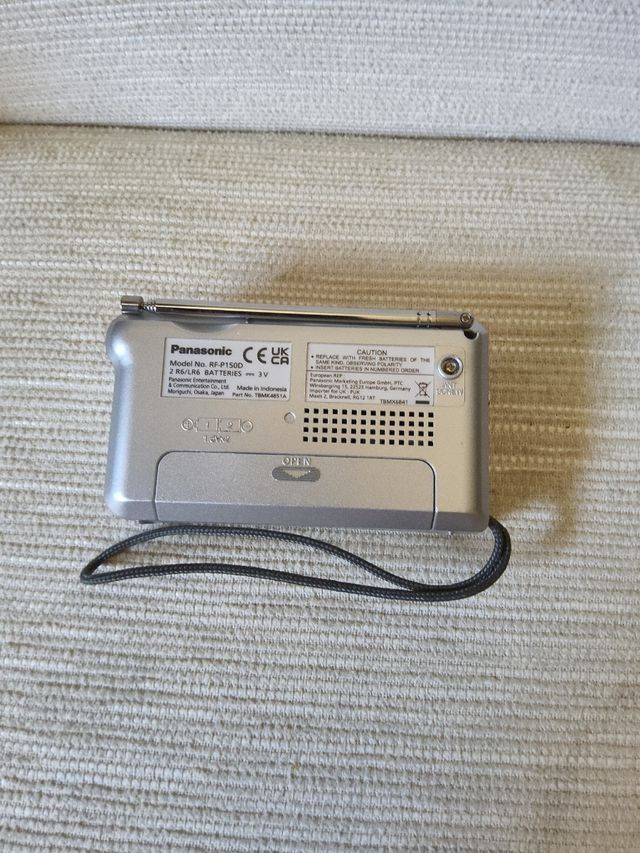 Radio Portátil Panasonic RF-P150D - AM/FM