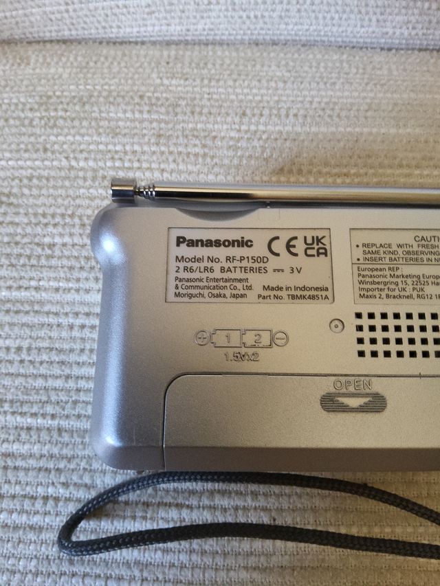 Radio Portátil Panasonic RF-P150D - AM/FM