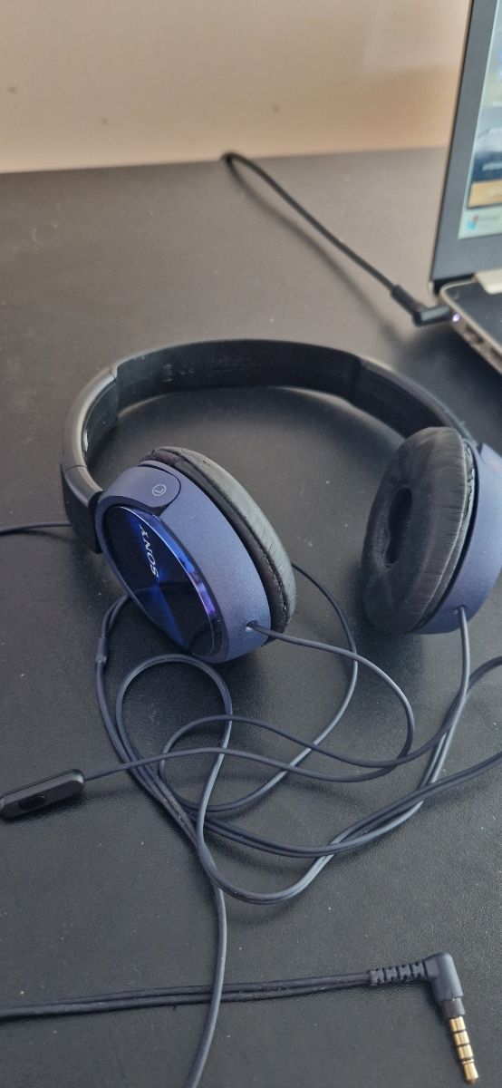 Auriculares SONY MDR-ZX110