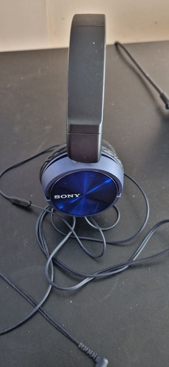 Auriculares SONY MDR-ZX110