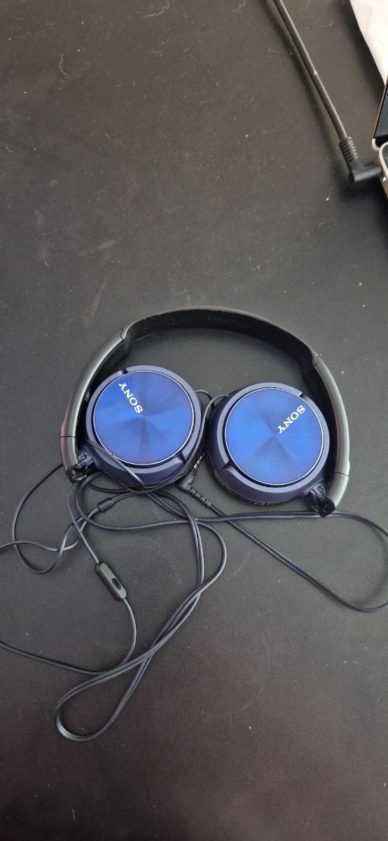 Auriculares SONY MDR-ZX110