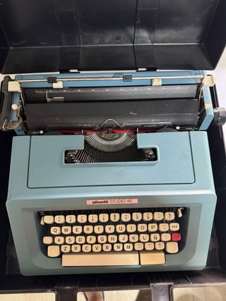 Olivetti Studio 46 - Máquina de escribir