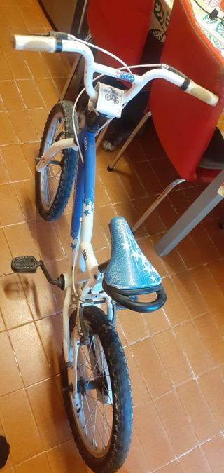 Bicicleta modelo BMX MONTY
De 18 pulgadas
