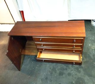 Mueble de madera con 5 cajones - Buen estado