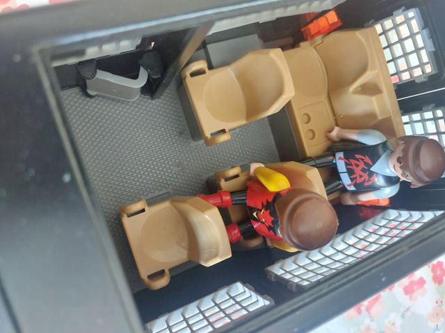 Furgón policía Playmobil