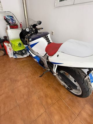 Suzuki GSXR 600 K1 - ¡Ocasión!LEER BIEN.