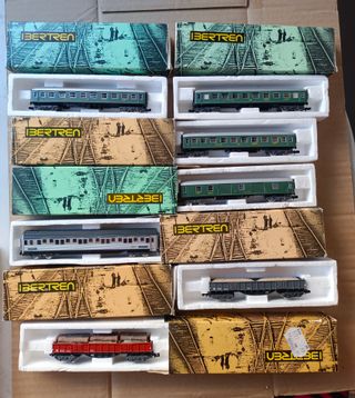 Vagones tren Ibertren nuevos en caja n , 2n, 3n