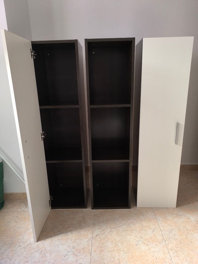 3 estanterías
