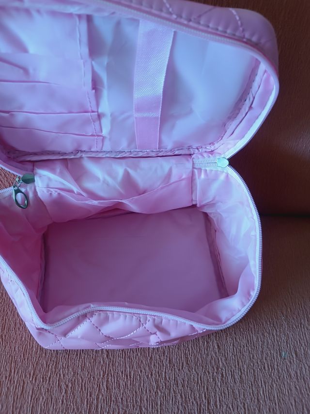 Neceser rosa acolchado