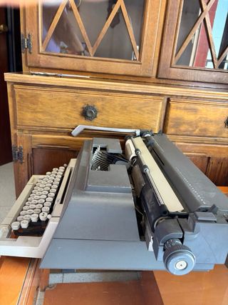 Olivetti Linea 98 - Máquina de escribir