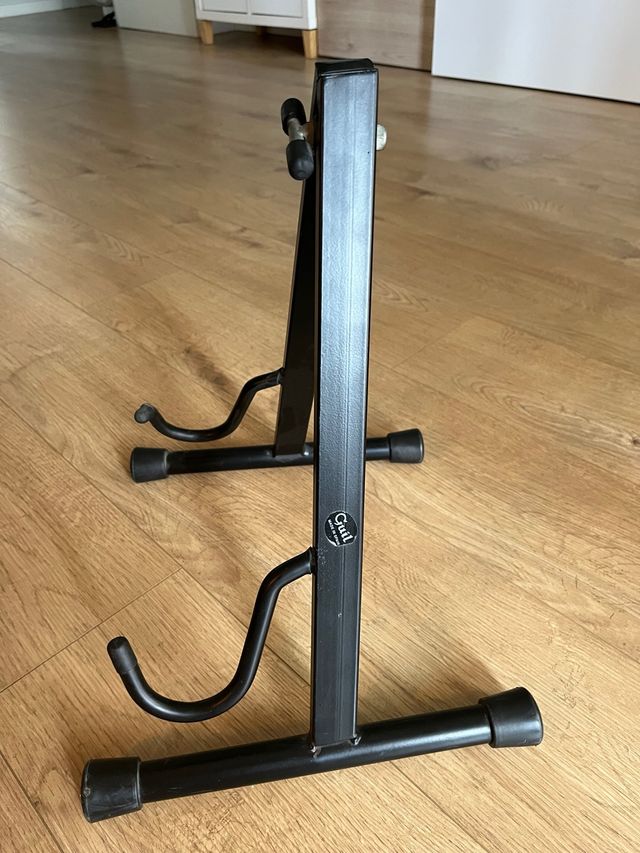 Supporto per chitarra Guil - finitura nera