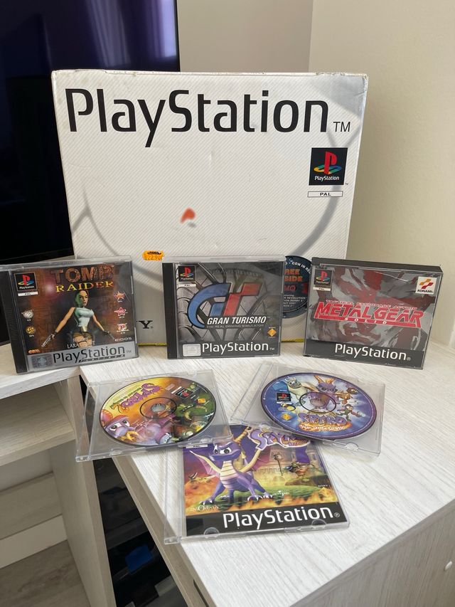 Pack consola Playstation 1 + 5 juegos