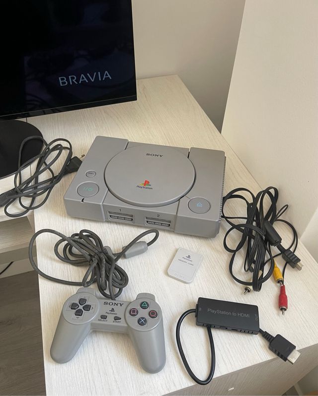 Pack consola Playstation 1 + 5 juegos