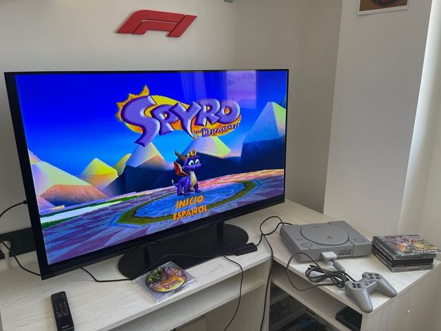 Pack consola Playstation 1 + 5 juegos