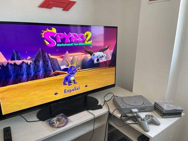 Pack consola Playstation 1 + 5 juegos