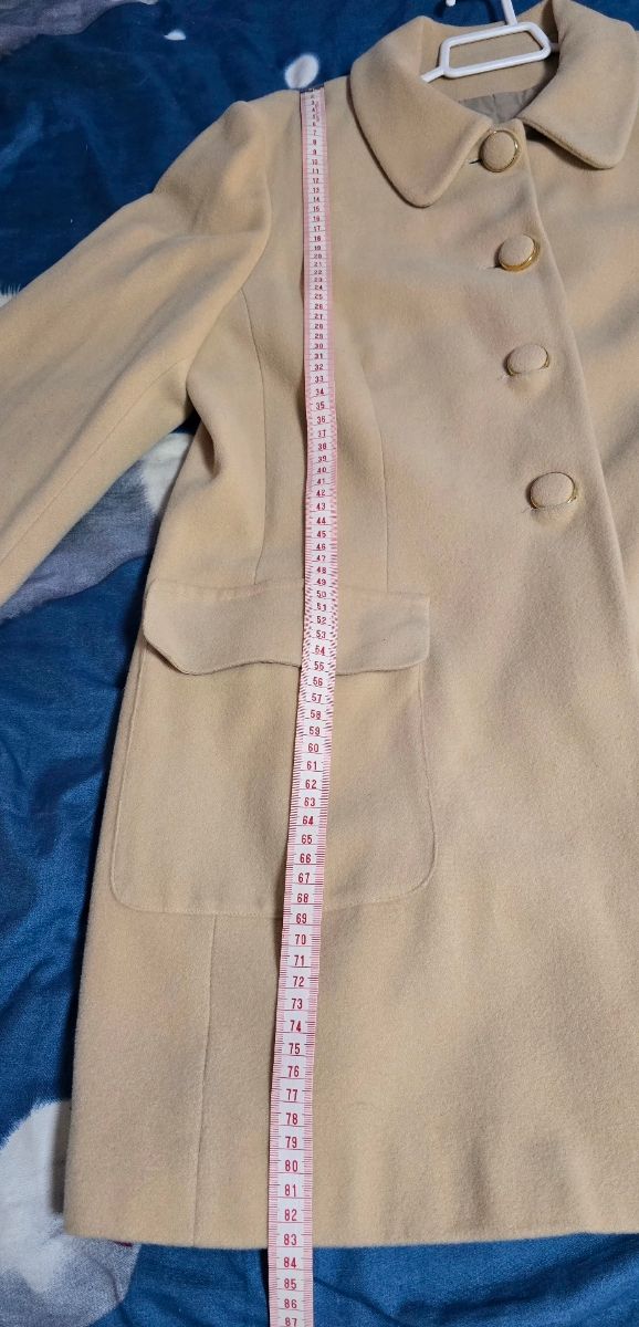 Abrigo beige mujer invierno