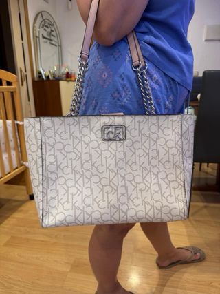 Bolso Calvin Klein beige y rosa