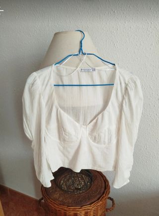 Blusa blanca Stradivarius
