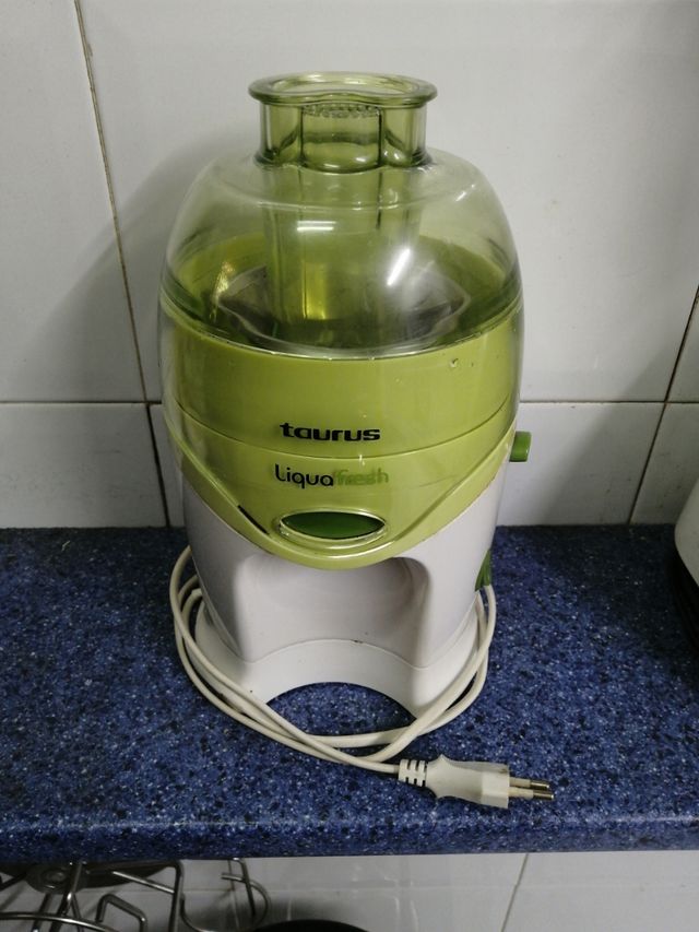 Licuadora Taurus liquafresh.