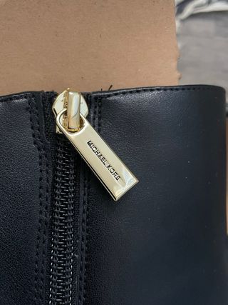 Botas Michael Kors negras tacón