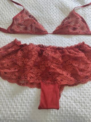Conjunto Malizia by "  La Perla " rojo