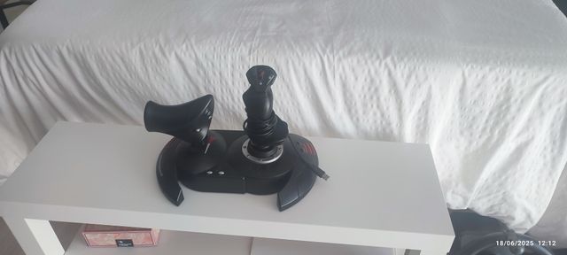 Joystick Thrustmaster