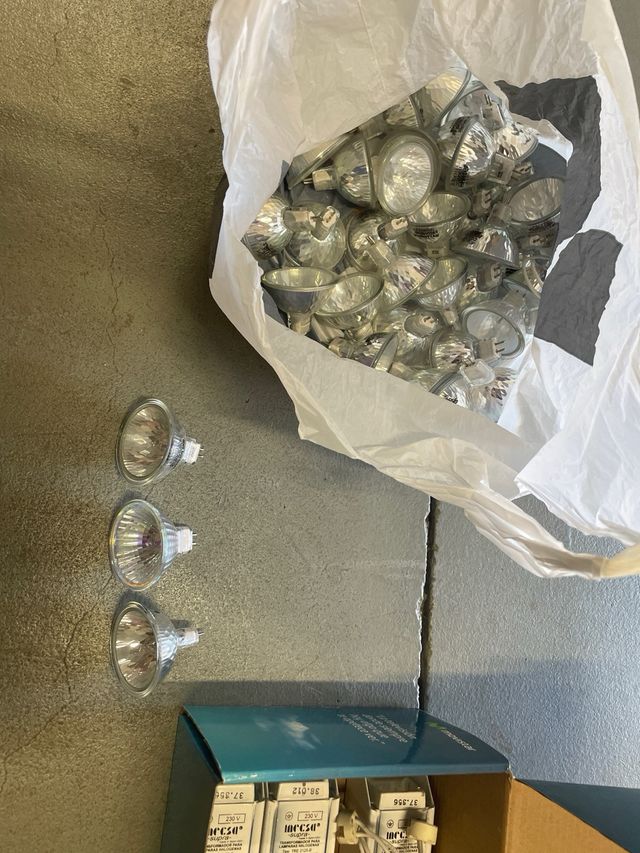 8 transformadores + 30 halógenos GU10