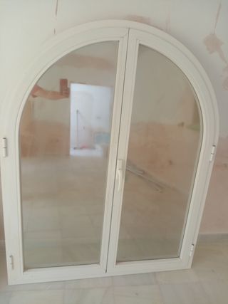 Ventana Arco Aluminio Blanco
