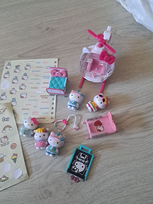 Hello Kitty set - helicóptero y figuras