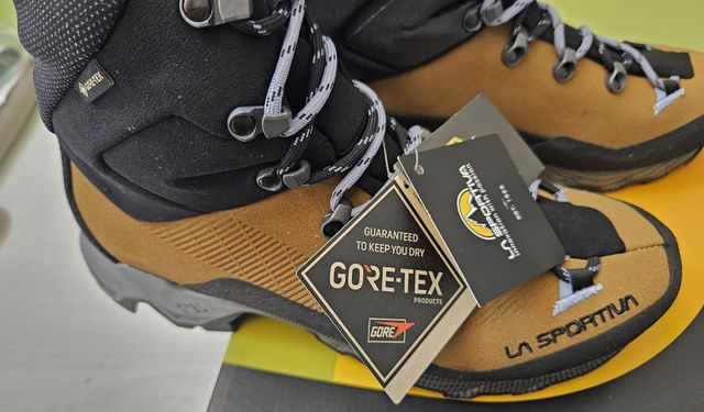 Scarponi trekking La Sportiva