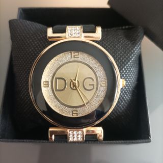 Reloj elegante mujer dorado y negro