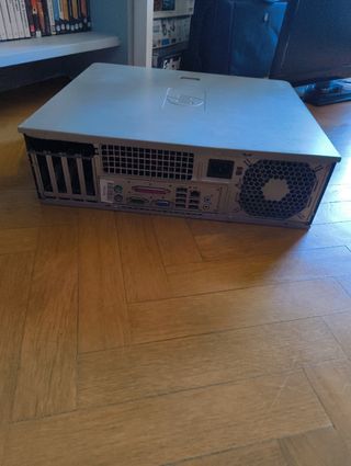HP Compaq dc5700 SFF (Instalado disco duro SSD)