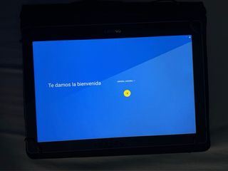 Tablet Lenovo con funda y teclado