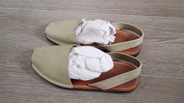 Zapatos artesanales verdes