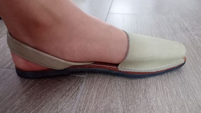 Zapatos artesanales verdes