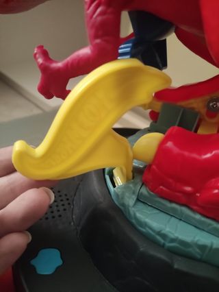 HotWheels Assalto del T-Rex Attacco con Lanciatore
