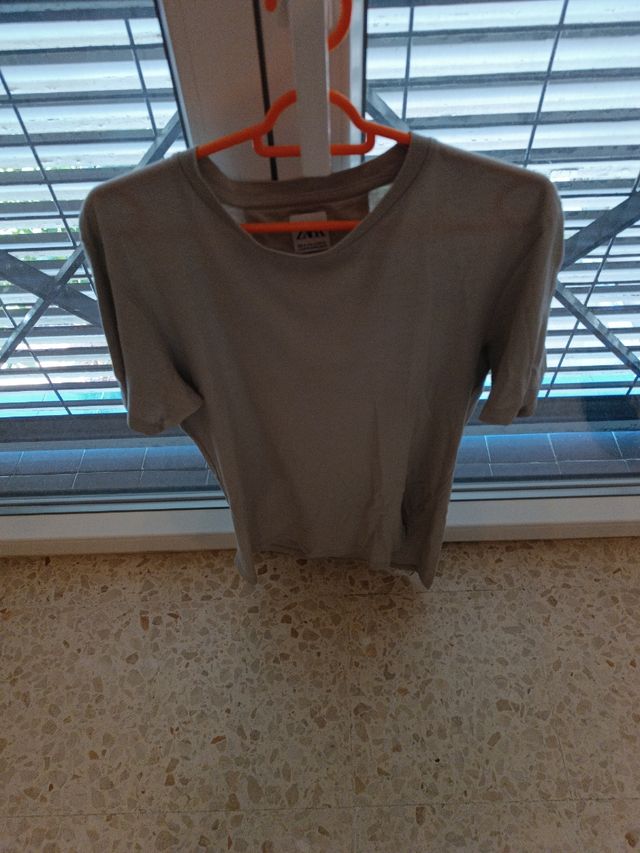Camiseta ZARA beige - Talla L