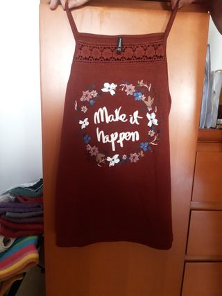 Camiseta chica Stradivarius tirantes marrón