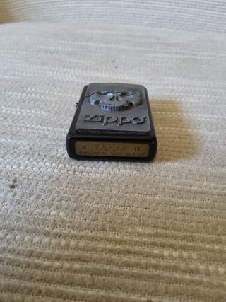 Encendedor Zippo Calavera