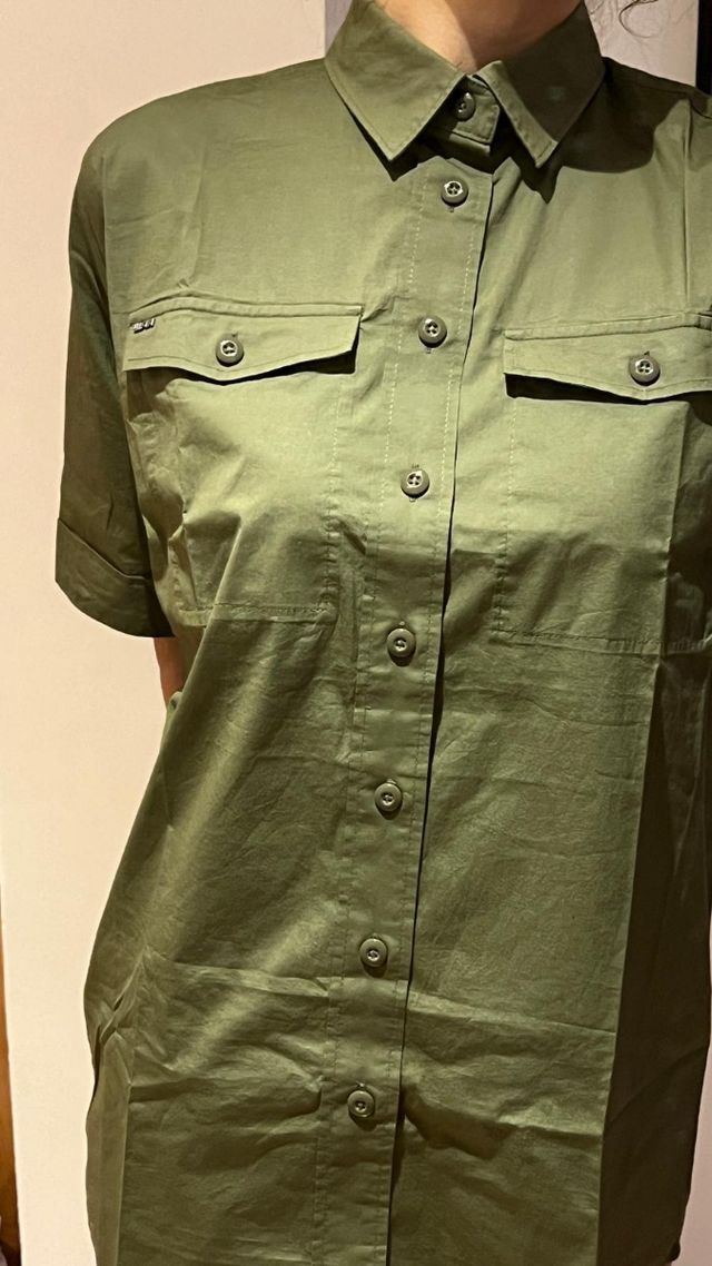 Camisa verde militar manga corta