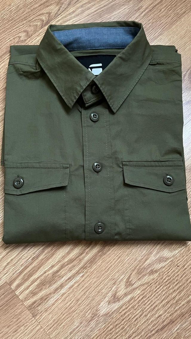 Camisa verde militar manga corta