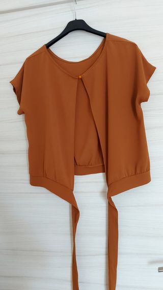Blusa marrone taglia M