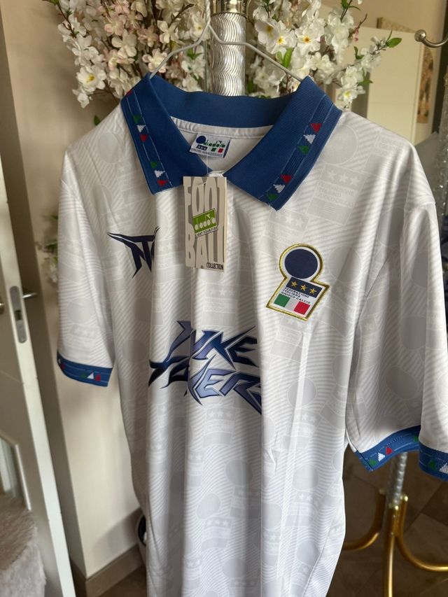 Camiseta Myke Towers x Italia