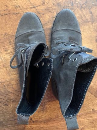 Botines grises de ante y piel talla 41